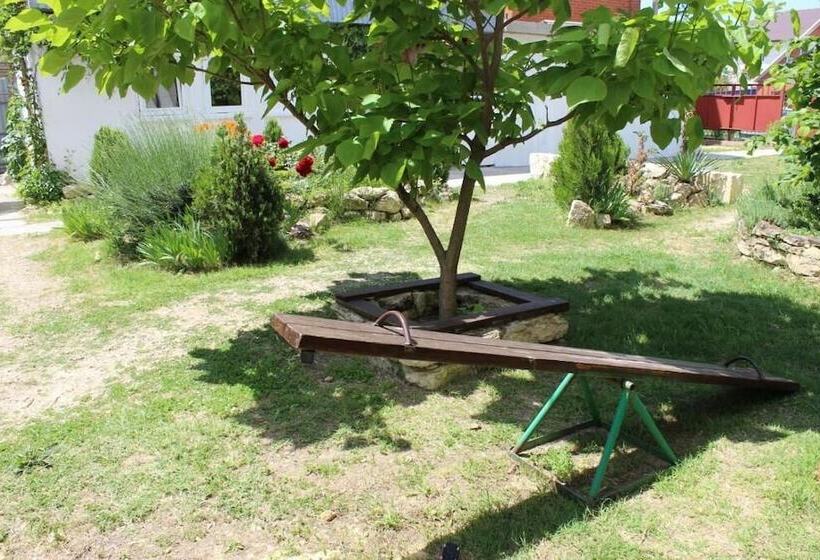 پانسیون Guest House Yuzhniy