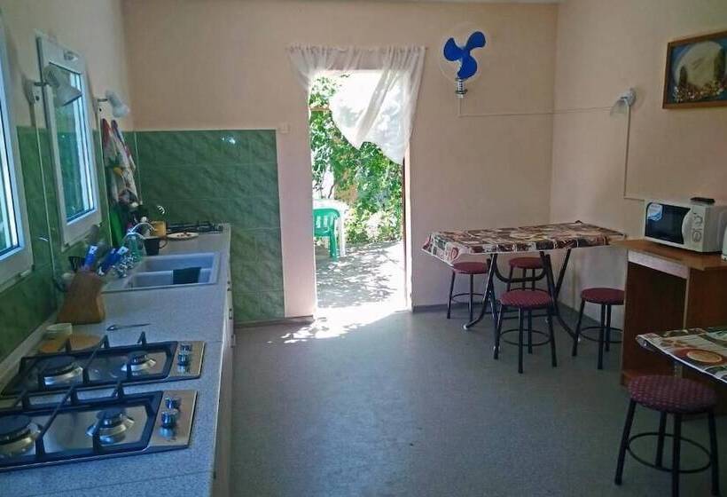 پانسیون Guest House Yuzhniy