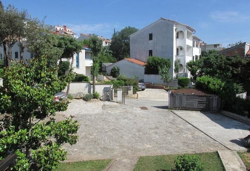 ペンション Guesthouse Suzy