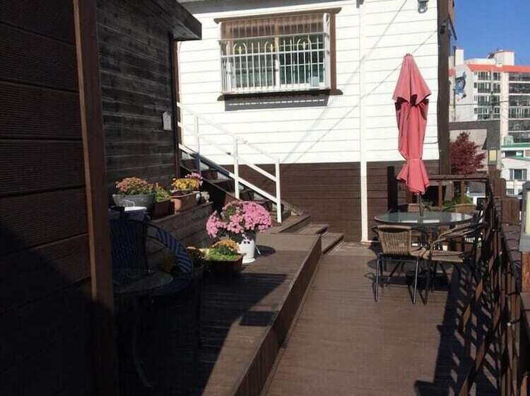 Pensione Hago Guest House