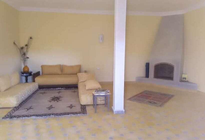 پانسیون Koom A Farm And A Retreat Center