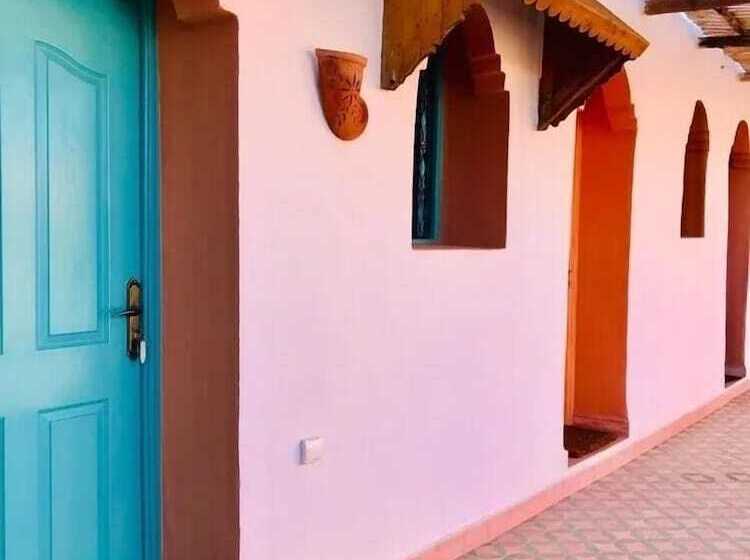 پانسیون Koom A Farm And A Retreat Center