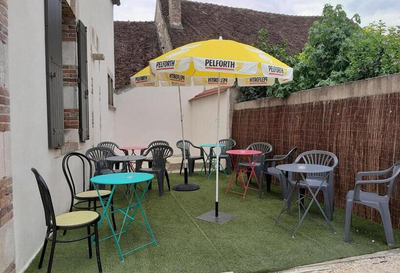 بنسيون Les 3 Cailloux Bar Restaurant
