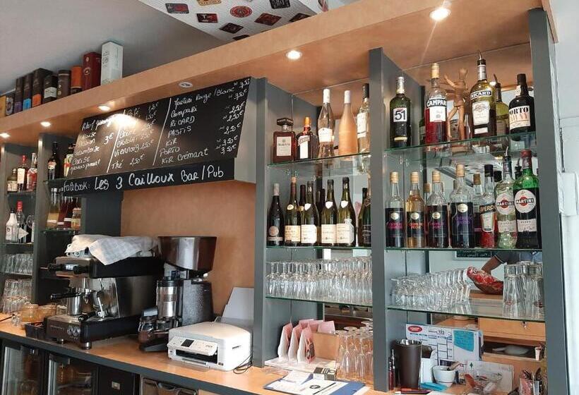 بنسيون Les 3 Cailloux Bar Restaurant