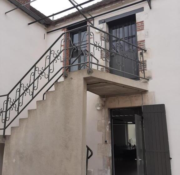 بنسيون Les 3 Cailloux Bar Restaurant