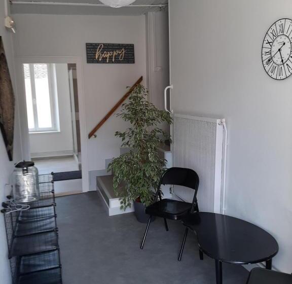 بنسيون Les 3 Cailloux Bar Restaurant