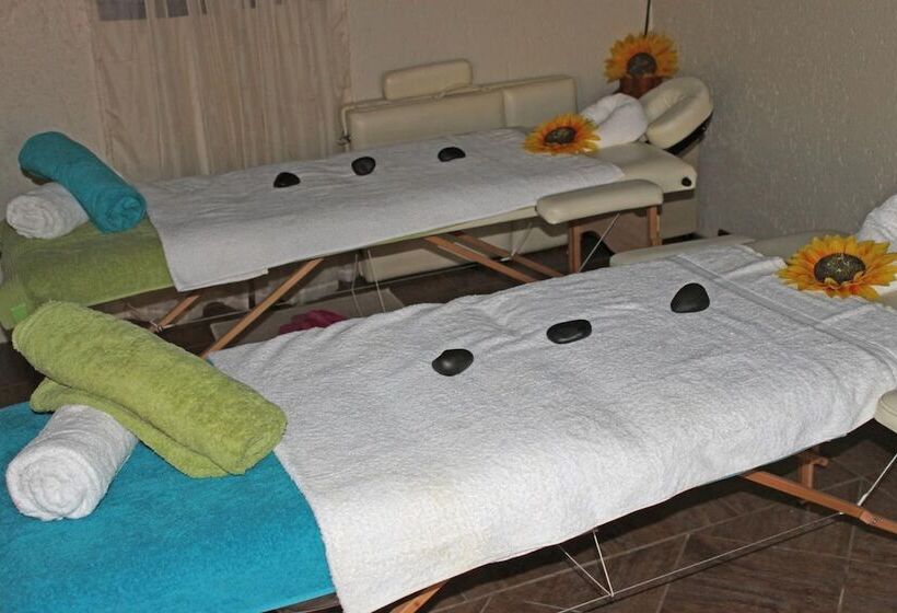 פנסיון Mmakosha Lodge