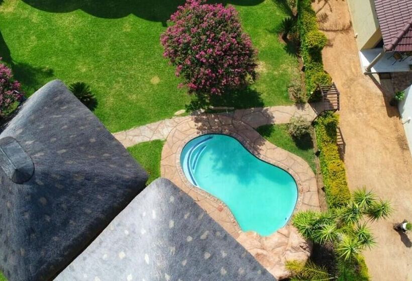 פנסיון Mmakosha Lodge