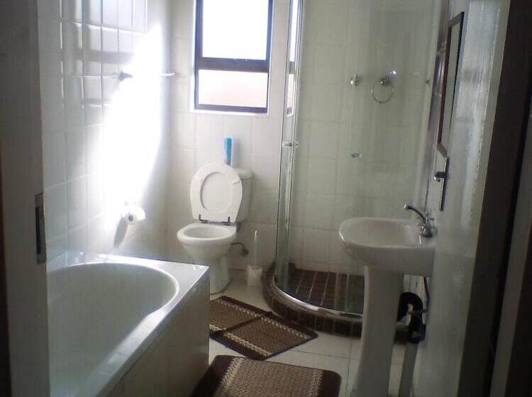 פנסיון Mmakosha Lodge