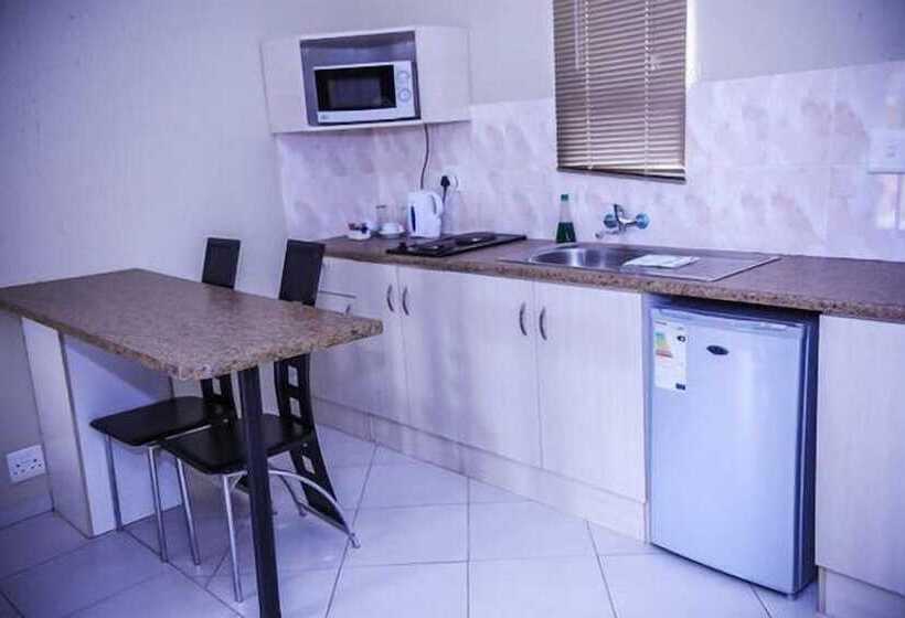 펜션 Mmakosha Lodge