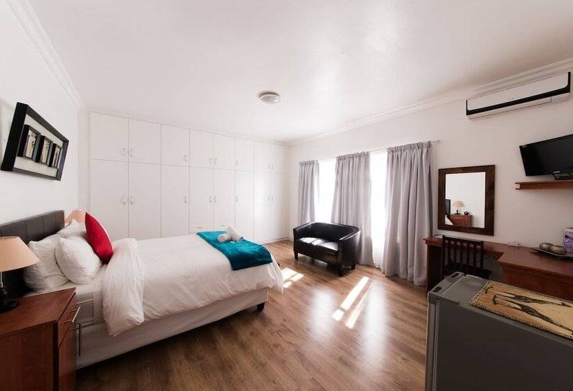 פנסיון Nama White Guest House