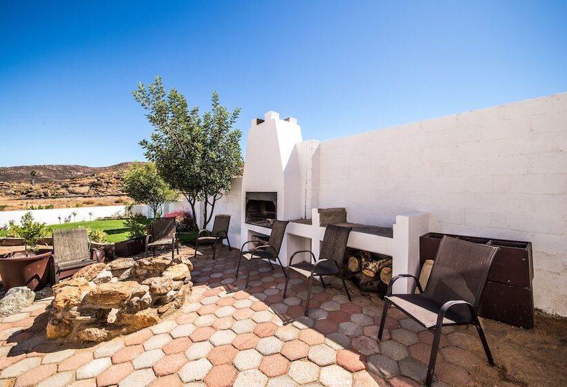 פנסיון Nama White Guest House