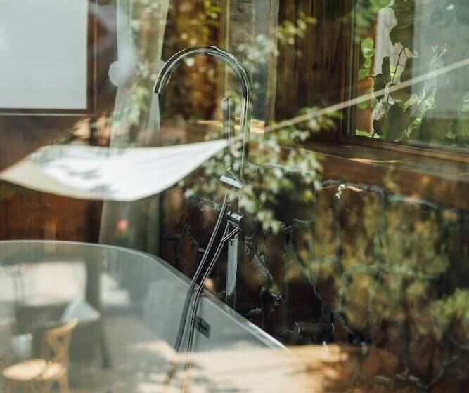 פנסיון No. 5 Valley Hebi