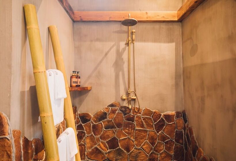 פנסיון No. 5 Valley Hebi