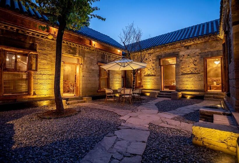 פנסיון No. 5 Valley Hebi