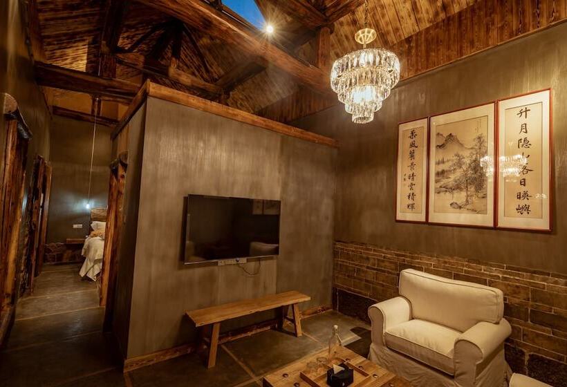 פנסיון No. 5 Valley Hebi