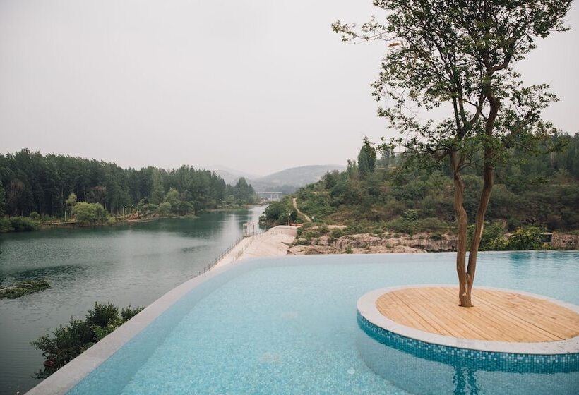 פנסיון No. 5 Valley Hebi