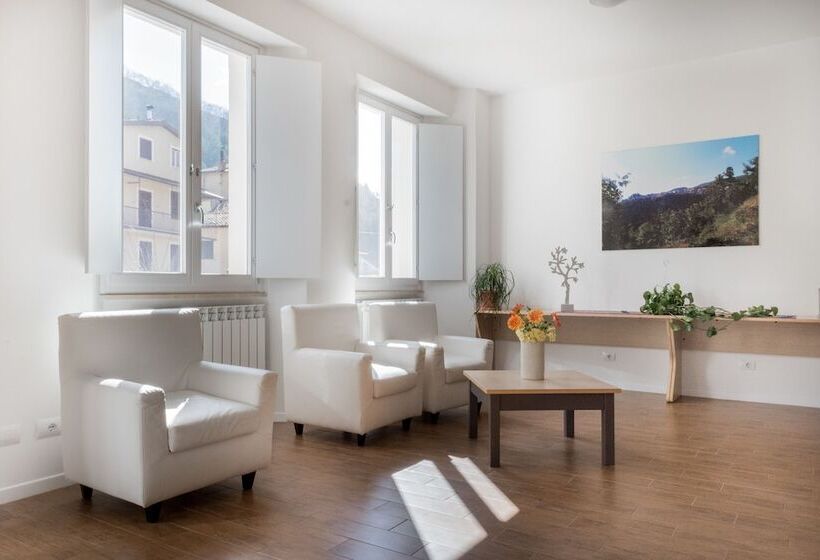 פנסיון Ostello Vallepietra