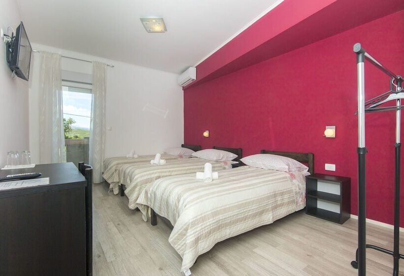 بنسيون Rooms Marijana