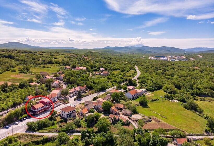 بنسيون Rooms Marijana