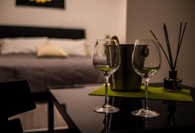 פנסיון Royal Suite