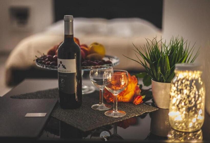 פנסיון Royal Suite