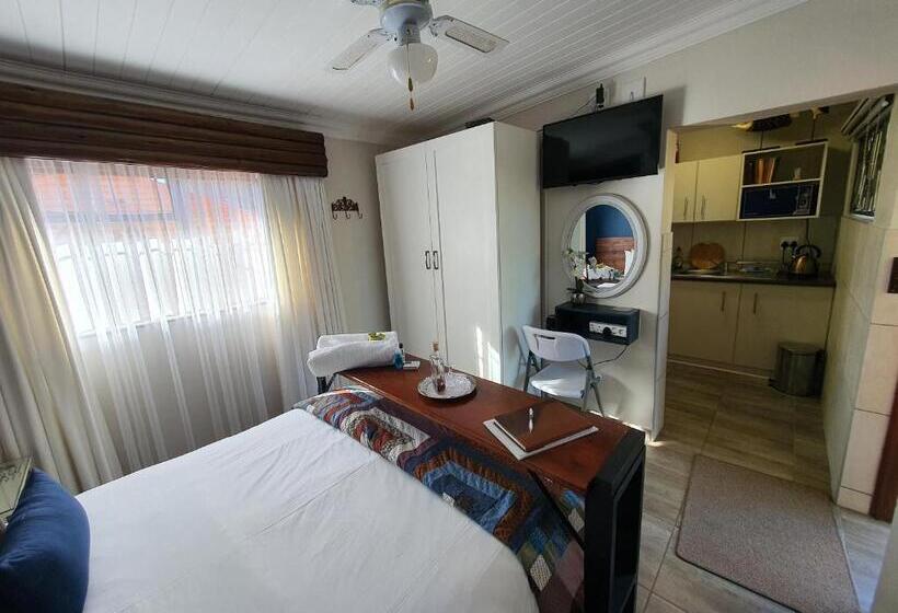 פנסיון Rustic Forest Guest House