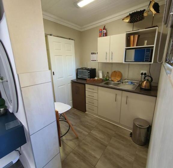 פנסיון Rustic Forest Guest House