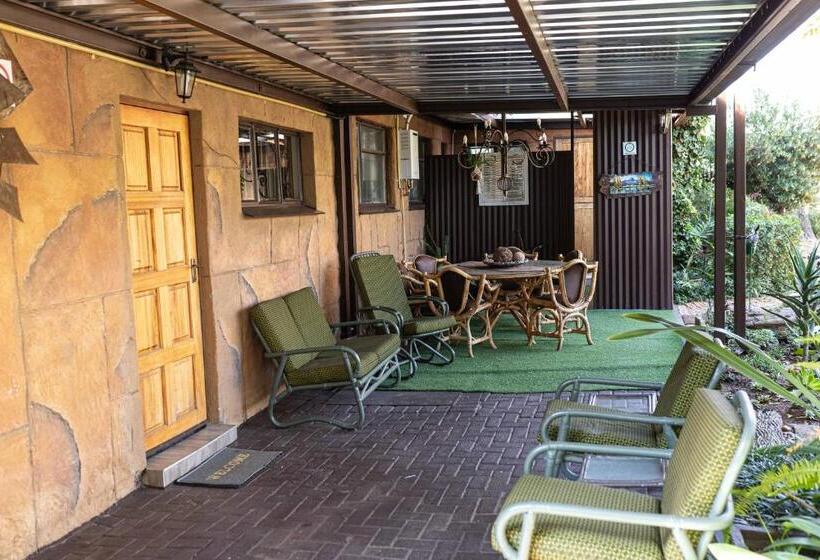 פנסיון Rustic Forest Guest House