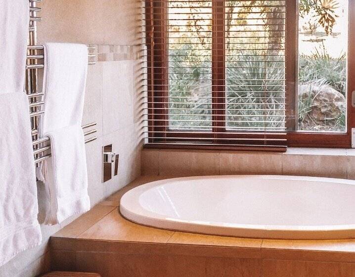 بنسيون Sibani Hills