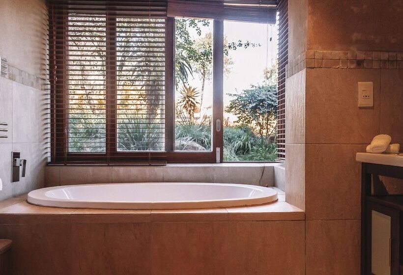 بنسيون Sibani Hills