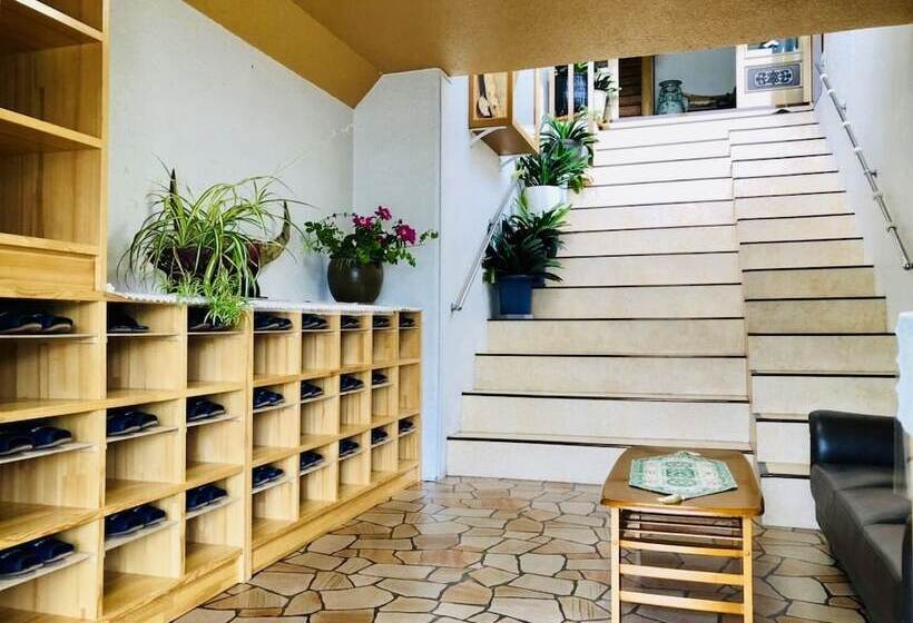 بنسيون Takamasu Minshuku