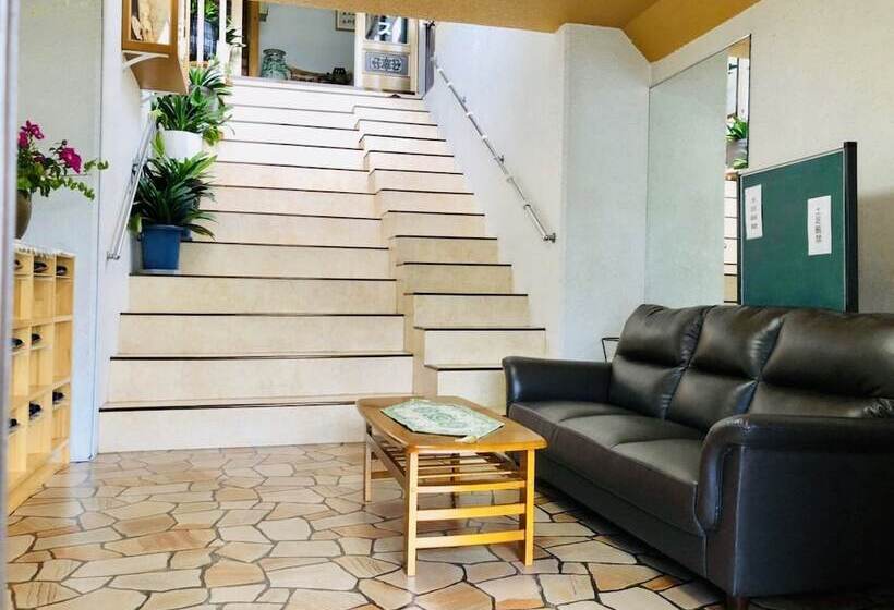 بنسيون Takamasu Minshuku