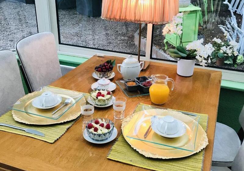 펜션 Taty Ginette Maison Et Table D Hôtes