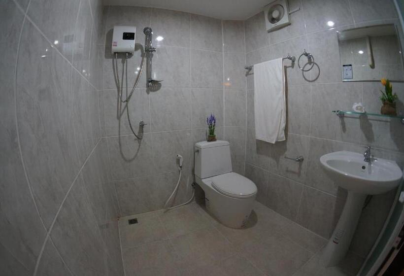 펜션 Tt Naiyang Beach Phuket