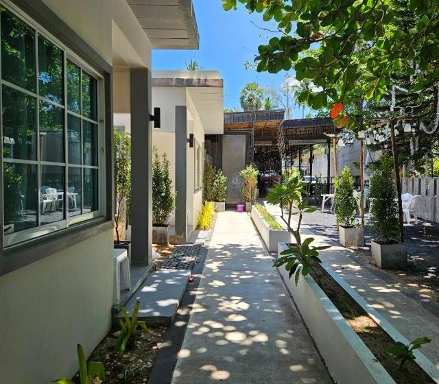 펜션 Tt Naiyang Beach Phuket