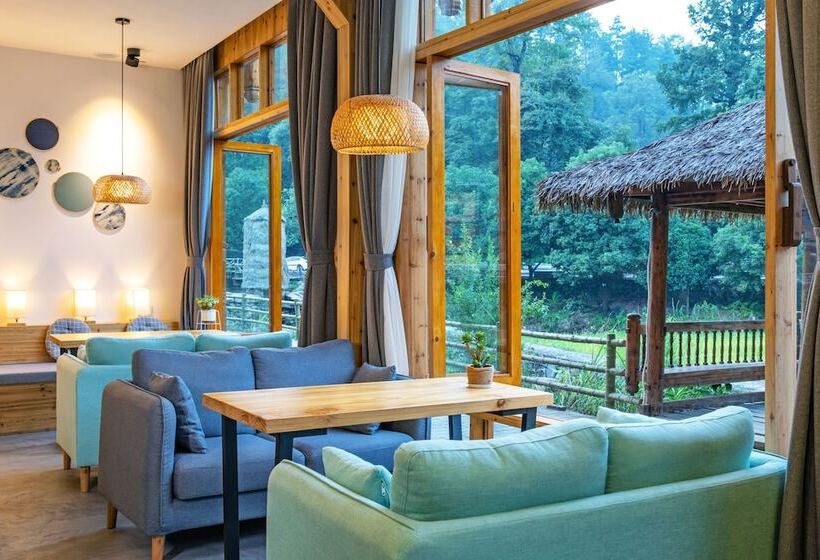 بنسيون W Lodge