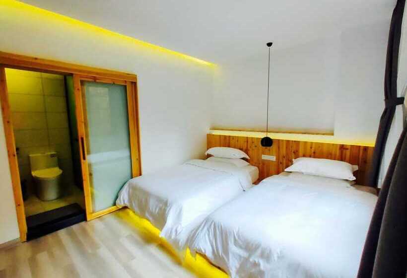 بنسيون W Lodge