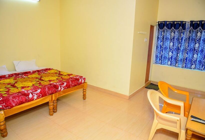 Pepy Mahathi Resort And Spa   Hostel