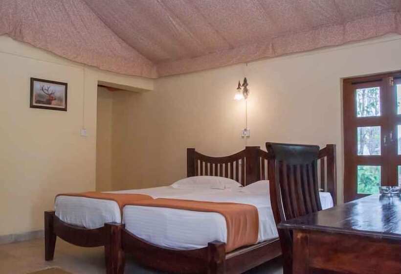 אתר נופש Camp Dev Vilas Kanha