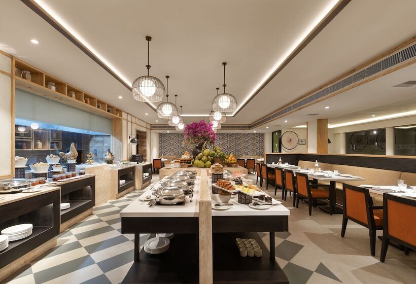 אתר נופש Rvr Sarovar Portico Dindi