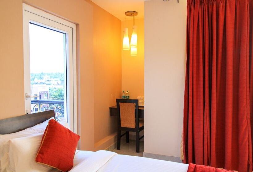 منتجع White Pearl Residency