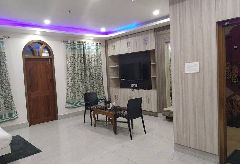 منتجع Ziro Palace Inn