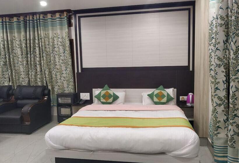 منتجع Ziro Palace Inn