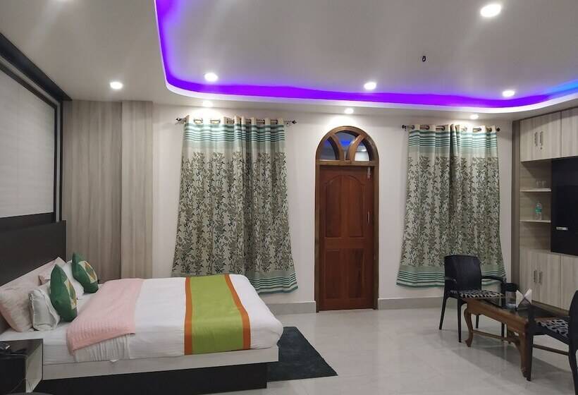 منتجع Ziro Palace Inn