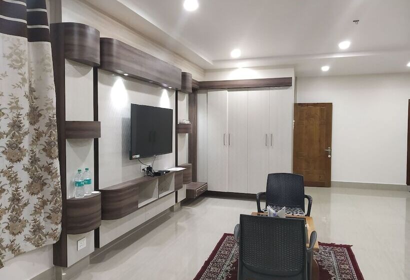 منتجع Ziro Palace Inn