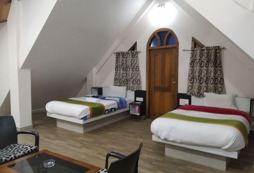 리조트 Ziro Palace Inn