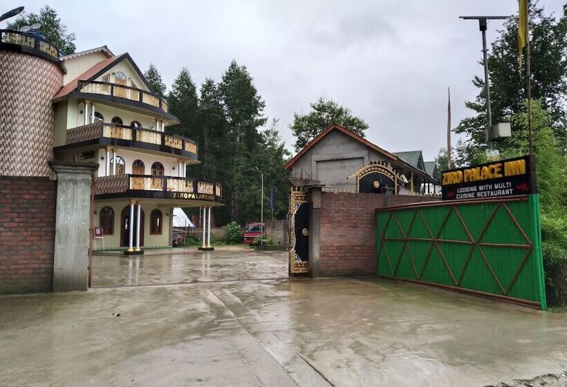 منتجع Ziro Palace Inn
