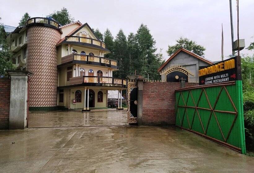 리조트 Ziro Palace Inn
