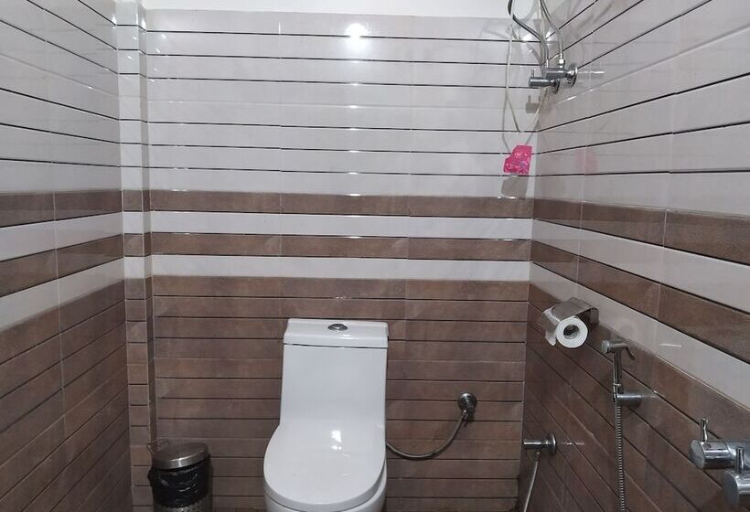 منتجع Ziro Palace Inn